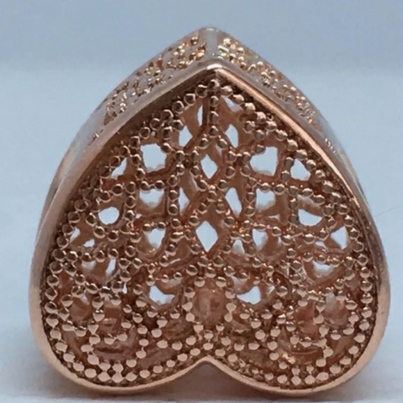 Pandora rose gold filled with romance heart charm. - Picture 4 of 8